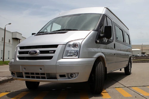 Lộ "ảnh nóng" Ford Transit 2011 