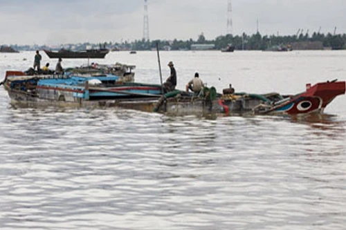 “Sa tặc” hoành hành trên sông Ô Lâu