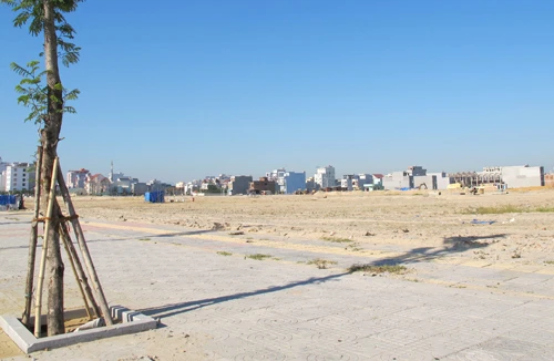 "Vạn người bán, vài người mua"