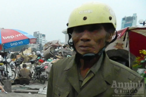 Phát hiện xác trẻ sơ sinh trong xe rác