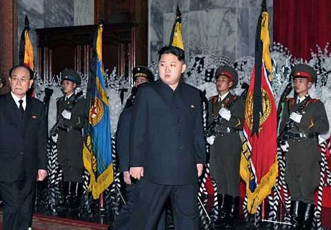 Đại tướng Jong Un có thoát được cái bóng của người cha? 