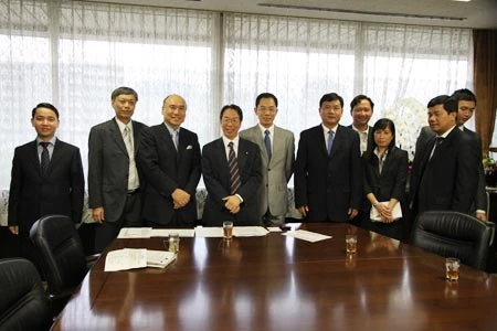 Thế rồi, Đinh La Thăng...