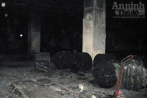 Hình ảnh "độc" sâu trong tầng hầm tháp đôi Điện lực