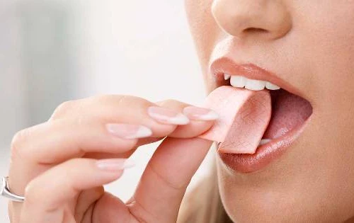 Nhai kẹo cao su tăng cường trí nhớ