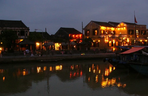 Đêm ở Hội An