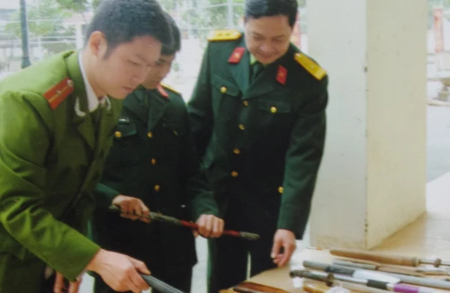 Siết chặt quản lý vũ khí, vật liệu nổ 