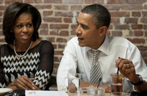 Vợ chồng ông Obama “ôn” lại buổi hẹn hò đầu tiên 