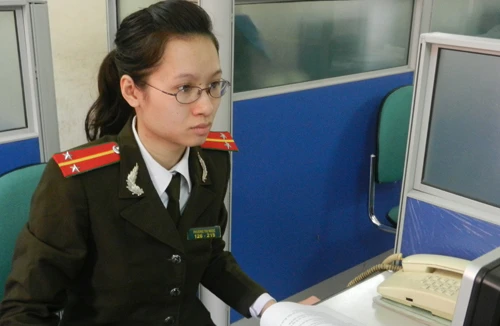 Nữ chiến sĩ “sành” công nghệ thông tin 