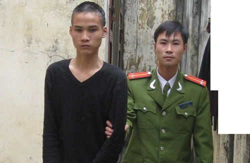 Lái xe taxi bị khách chém trọng thương