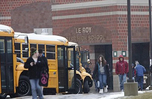 Bí ẩn căn bệnh “cuồng tập thể” 