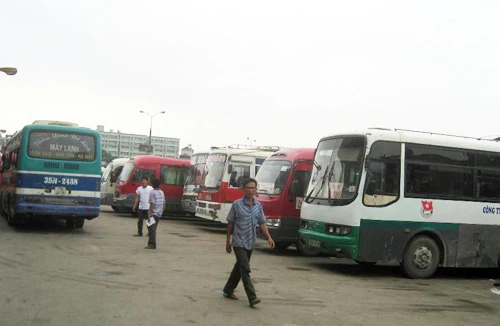 Đụng độ ngầm trong giới “cò” xe