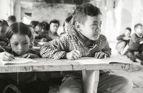 Công bố ảnh “Trẻ em thời chiến” tại Hà Nội 