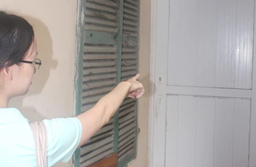 Gia đình Chủ tịch phường bị tố cáo bịt lối đi chung