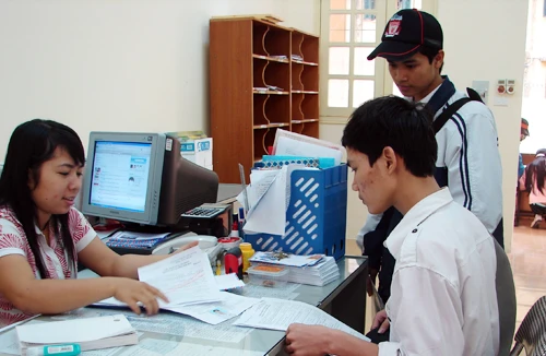 Kỳ thi ĐH-CĐ năm 2012: Hồ sơ đăng ký giảm mạnh
