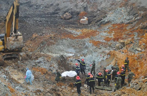 Vụ sạt lở bãi thải mỏ than Phấn Mễ: Tìm được thi thể nạn nhân cuối cùng 