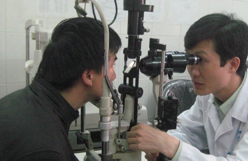 Gia tăng chấn thương và dị ứng mắt: Do chủ quan, bất cẩn