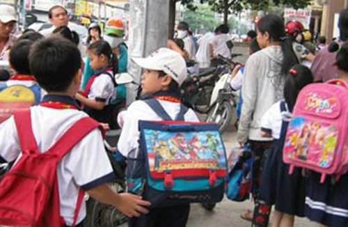 Khó học nói, học cười 