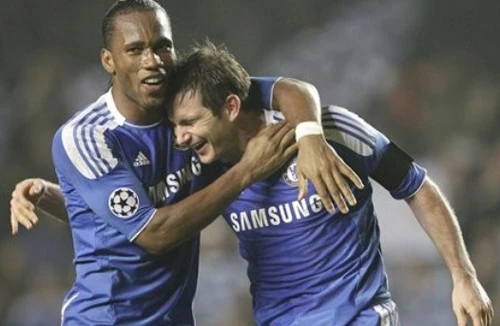 Giữa muôn trùng khơi 