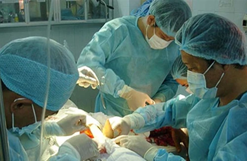 Khi đàn ông tân trang “nhan sắc”: Muốn tự tin phải “tút tát”