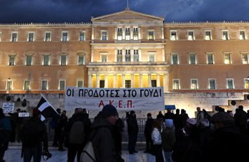 Hy Lạp: Hoán đổi hay vỡ nợ?