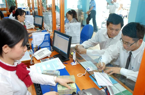 Lãi suất tiếp tục giảm 1%