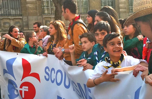 Paris tuần hành chống phân biệt chủng tộc