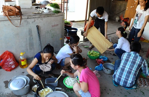 5.000 vào trưa thứ bảy