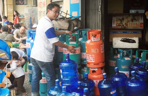  Hai đấm không bằng một đạp 