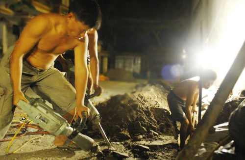 Lấp loáng mồ hôi đêm 