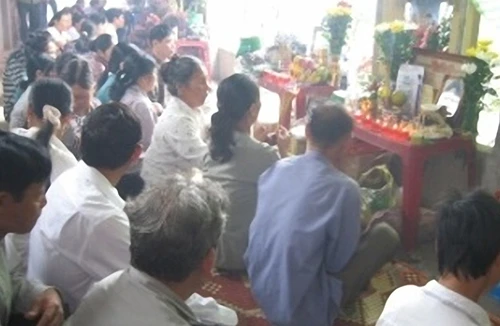 Tìm mộ bằng phương pháp ngoại cảm: Thầy thật ít, rởm nhiều 