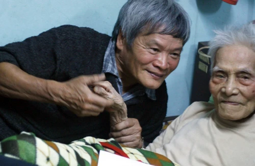 Say sưa ảnh, ngu ngơ đời 