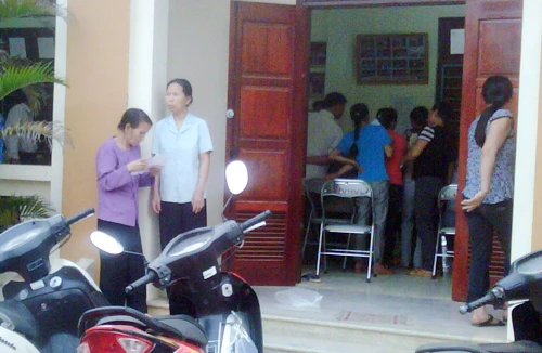 Bất động sản “đóng băng”, đất dịch vụ mắc kẹt 