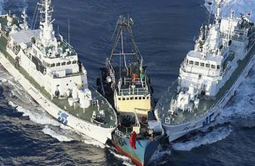 Biển đảo Đông Bắc Á cũng nổi cơn giông tố