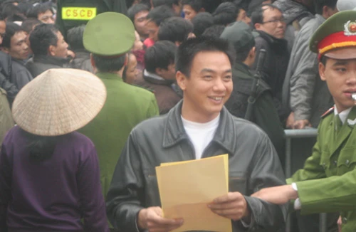 Đền Trần hết ấn?