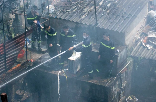 Chuyện “đánh giặc lửa” trong vụ cháy khu nhà gỗ 