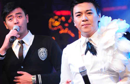 Hai anh em ca sĩ Phan Anh - MC Tuấn Tú: Không dám... “điên”!