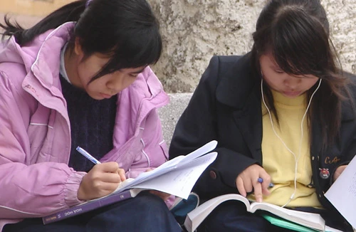 Sốt ruột đợi thông tin kỳ thi ĐH 2012