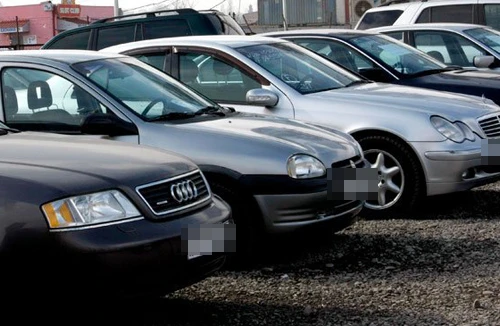 "Phá băng" thị trường ô tô