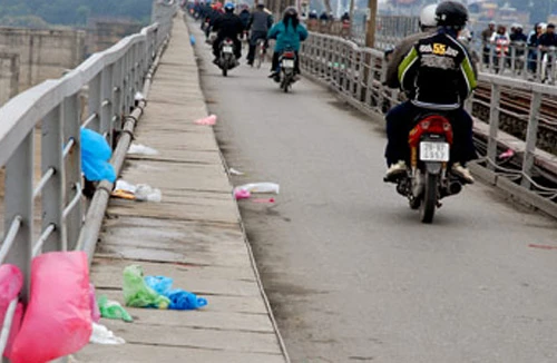 Sử dụng túi nilon: Thuế cao thì mặc thuế cao!