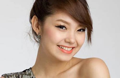 Ca sĩ, diễn viên Minh Hằng: Cứ yêu như một lẽ sống 