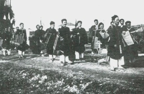 Cái khó ló cái xấu 