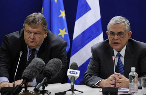 Eurozone thông qua gói cứu trợ thứ 2 cho Hy Lạp