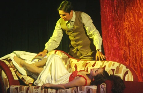 Cảnh “nóng” trên sân khấu: “Nóng” đến đâu là vừa?