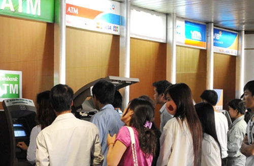 Phát sốt vì… ATM