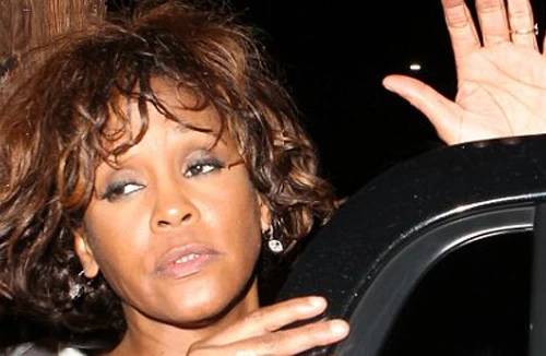 Whitney Houston - đỉnh cao và vực sâu ngậm ngùi