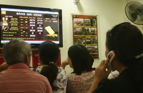 Băn khoăn giữ vàng miếng 