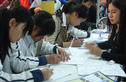 Nhiều ưu đãi thu hút thí sinh mùa thi 2012