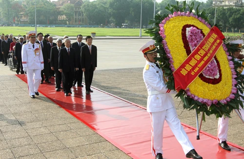 Tưởng nhớ công lao to lớn của Người