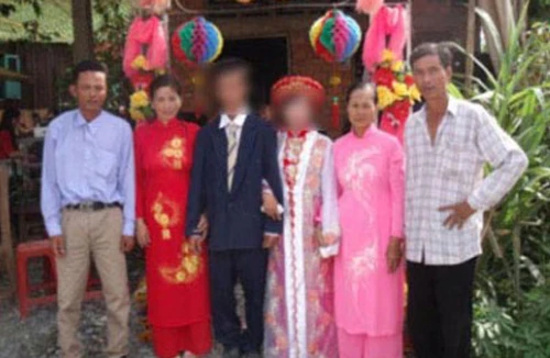 Hạ độ tuổi kết hôn: Không nên dựa vào... cảm tính