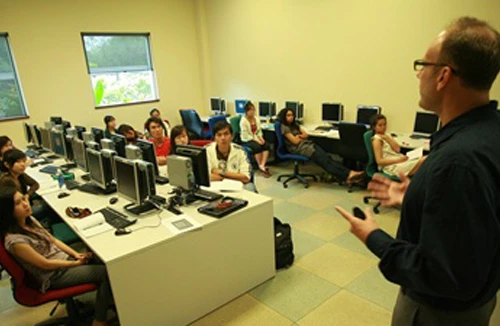 Đại học quốc tế và những lầm tưởng: Giải quyết khâu “oai” 